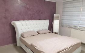 Sehr grosse 5 Zimmer Wohnung mit Garten und terasse